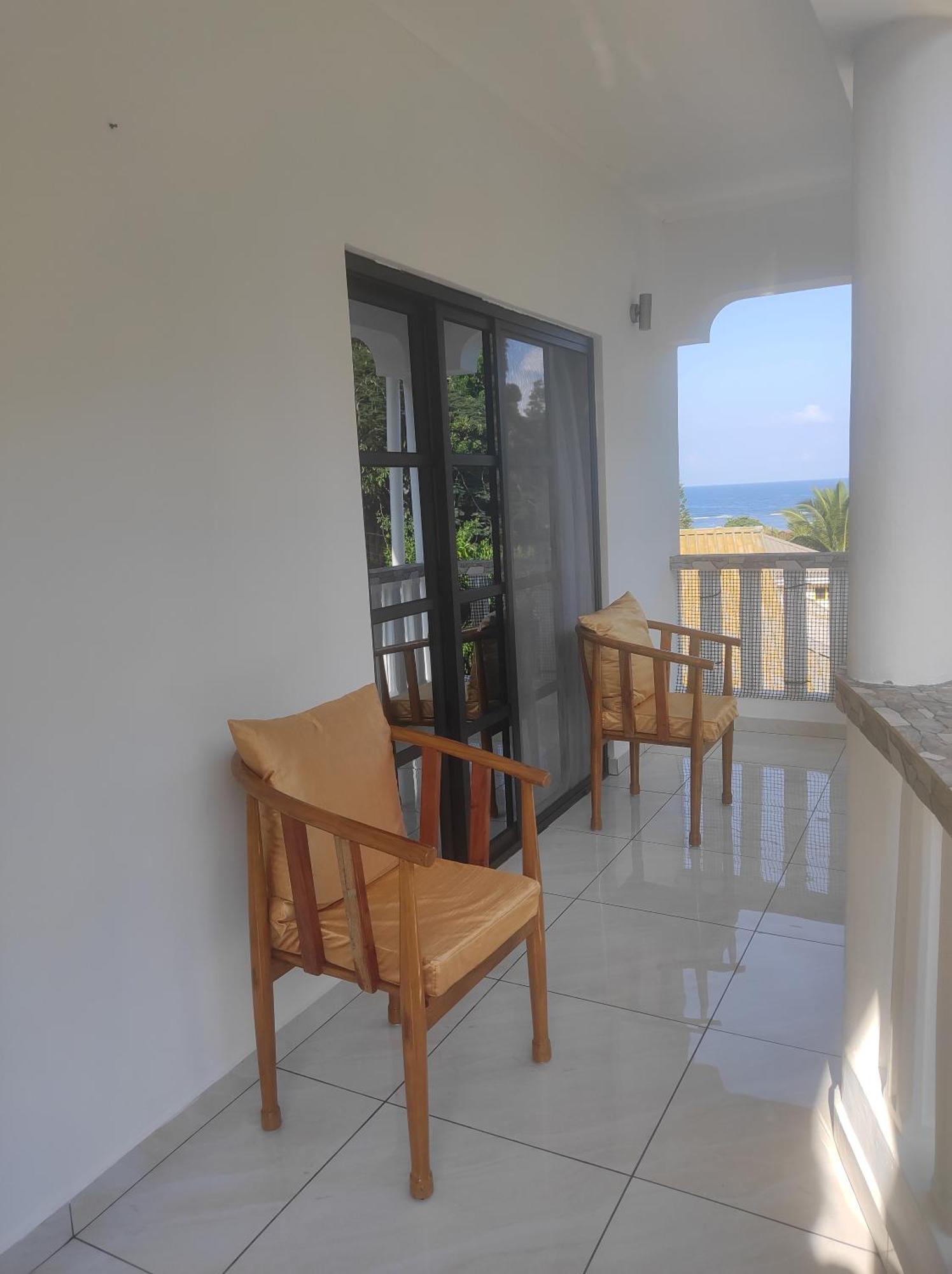 Sue-Etoile Self Catering Apartment Pointe Au Sel Bagian luar foto