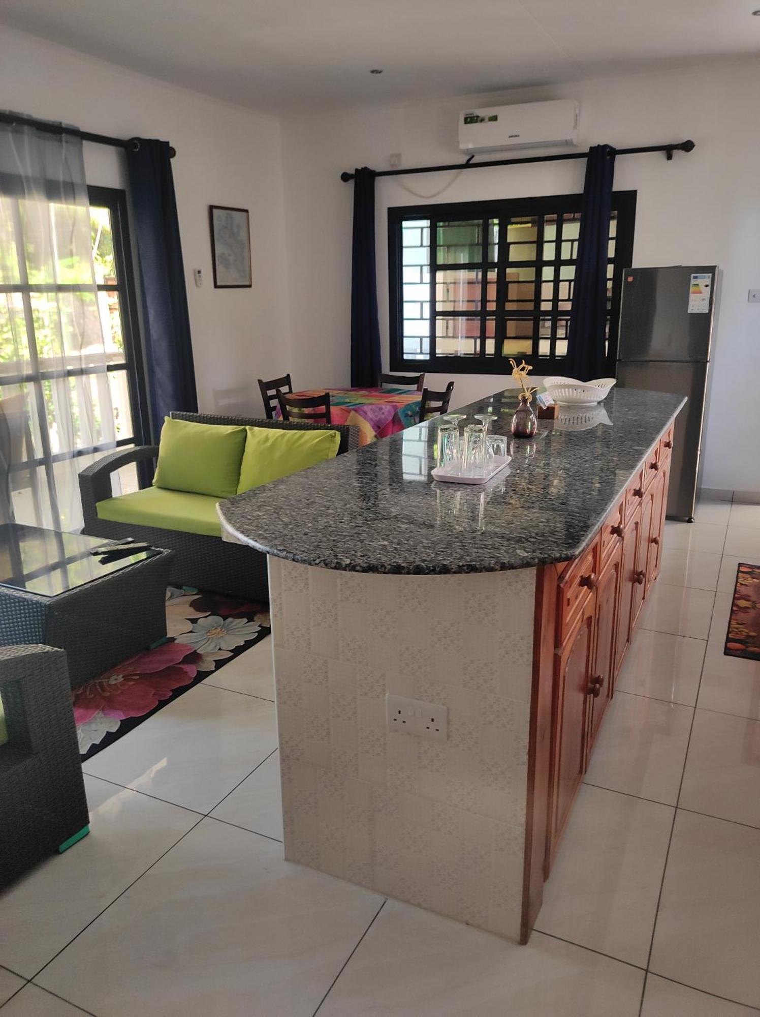 Sue-Etoile Self Catering Apartment Pointe Au Sel Bagian luar foto